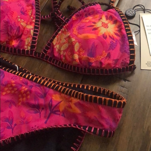 REVERSIBLE SET Nanette Lepore Jakarta Jaguar Vixen - Picture 8 of 8